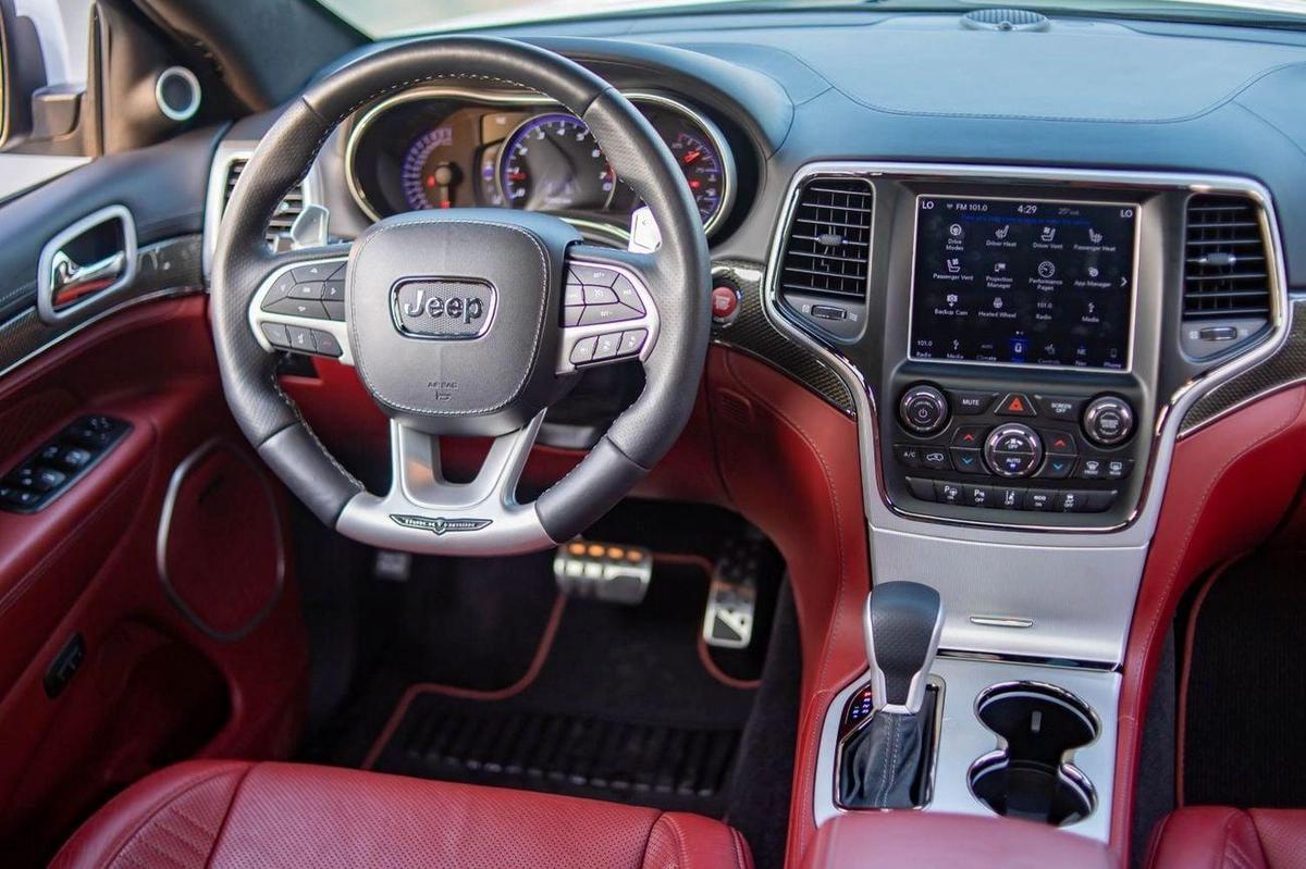 Jeep Grand Cherokee Trackhawk 6.2L-4-4