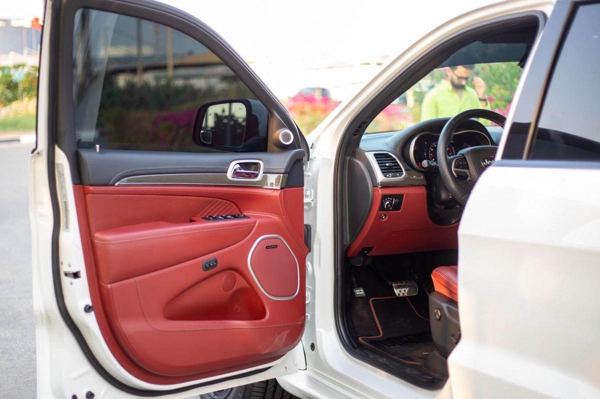 Jeep Grand Cherokee Trackhawk 6.2L-6-6