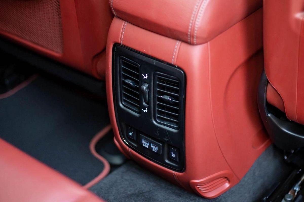 Jeep Grand Cherokee Trackhawk 6.2L-7-7