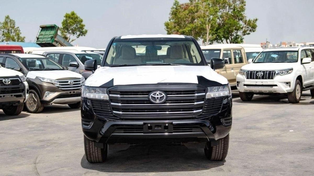 Toyota Land Cruiser LC300 GXR 3.3D AT MY2025 – BLACK-1-1