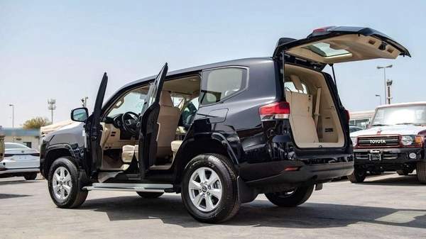 Toyota Land Cruiser LC300 GXR 3.3D AT MY2025 – BLACK