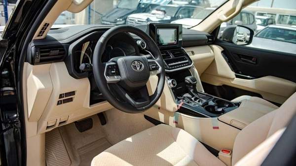 Toyota Land Cruiser LC300 GXR 3.3D AT MY2025 – BLACK