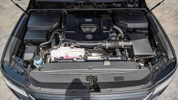 Toyota Land Cruiser LC300 GXR 3.3D AT MY2025 – BLACK