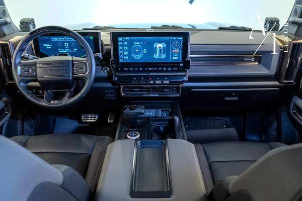 2024 GMC Hummer EV, Fully Loaded, Clean Tittle, 830 HP, Excellent Condition, American Spec