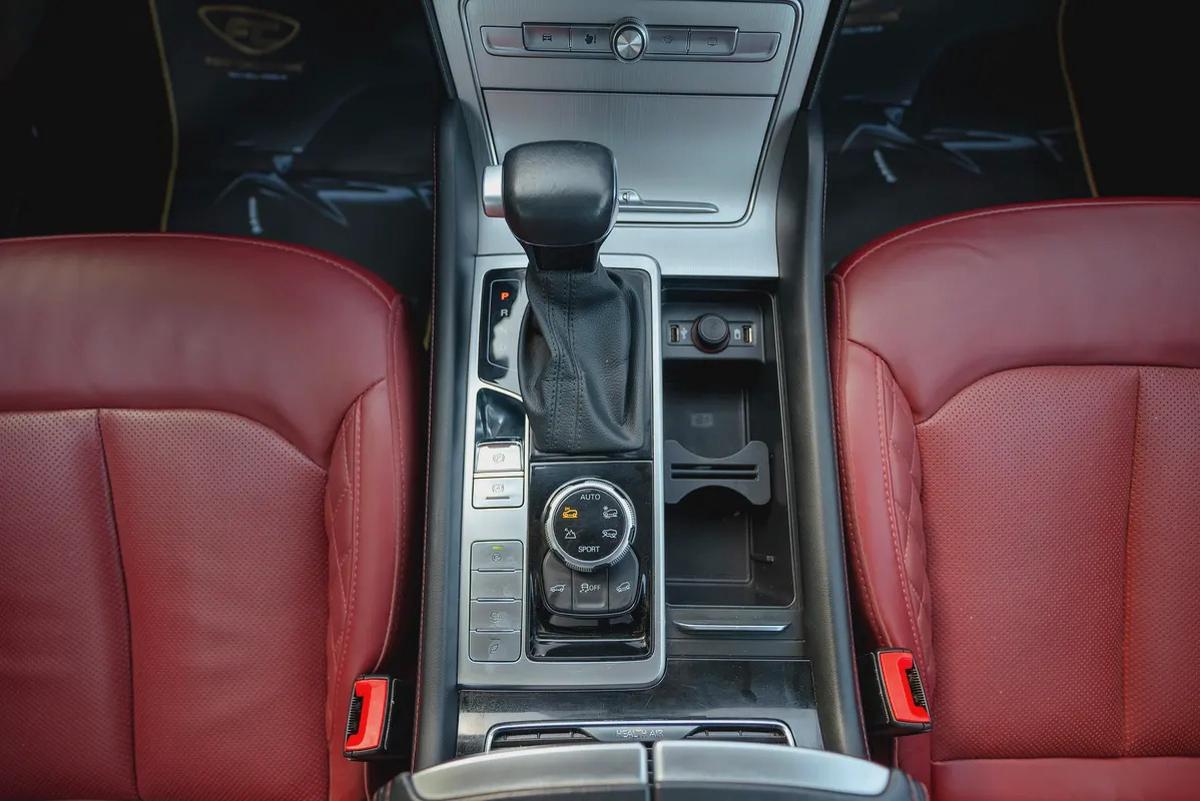 AED 804/Month | RX-8 Luxury | Free Warranty | GCC Specs | REF#M40733-17-17