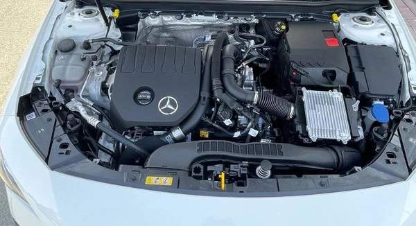 Mercedes-Benz CLA 200 1.3L COUPE -4CYL 165HP GARGASH