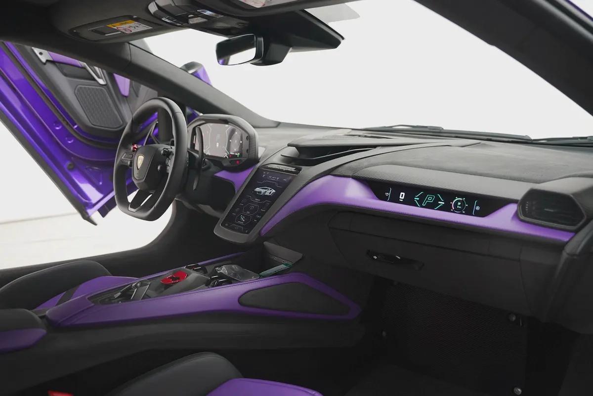 2025 LAMBORGHINI REVUELTO-5-5