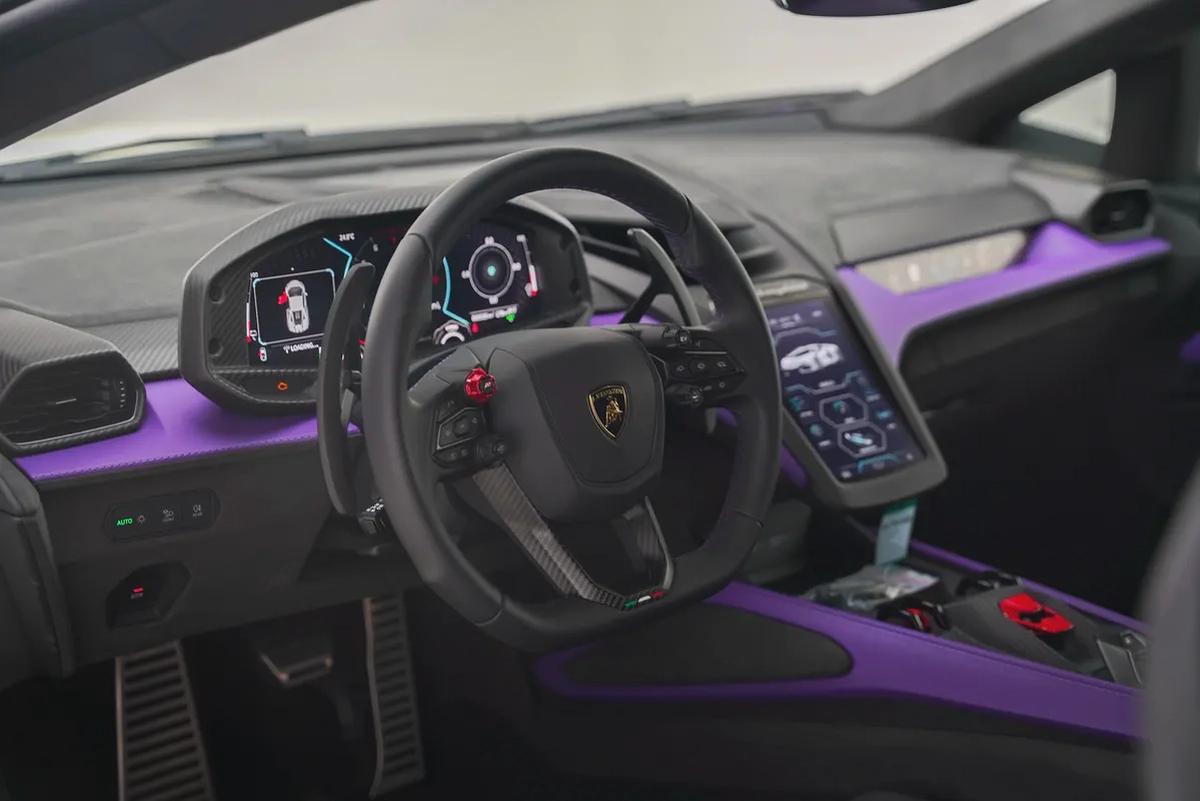 2025 LAMBORGHINI REVUELTO-6-6