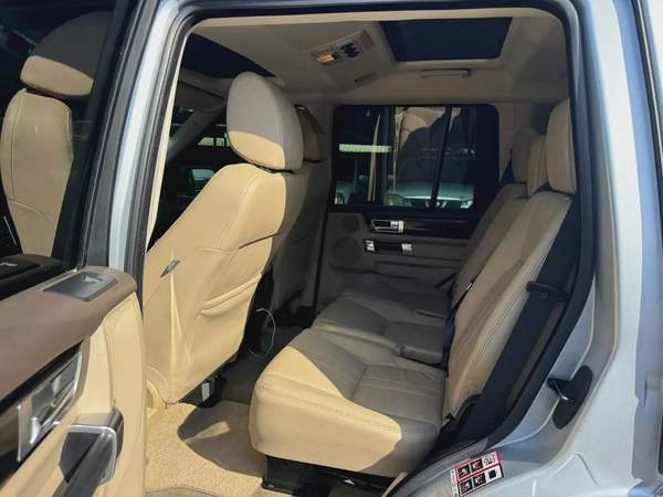 LAND ROVER LR4