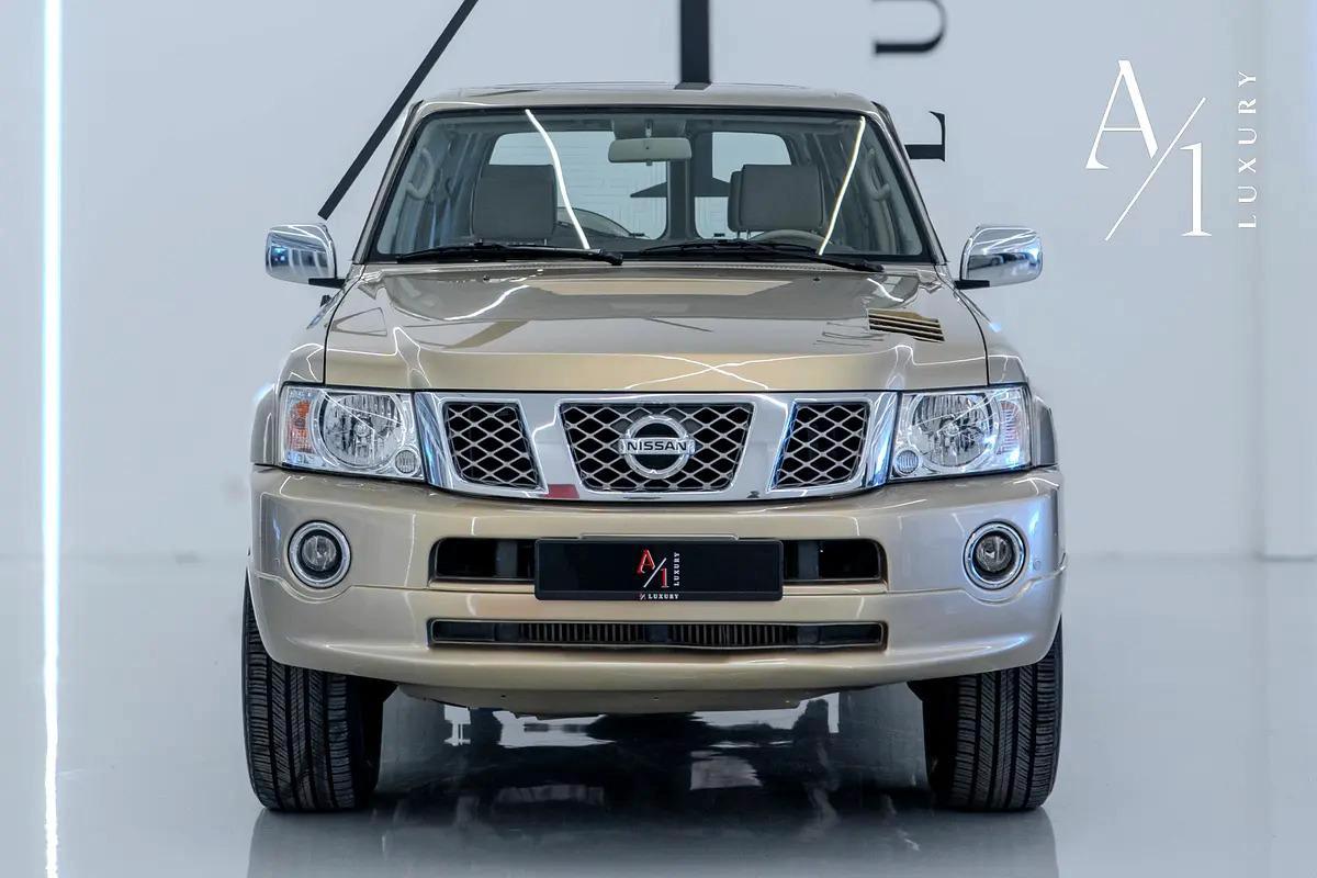 2009 Nissan Petrol Super Safari VTC V6, Fully Modified, Very Clean, Low Kms, GCC Specs-0-0
