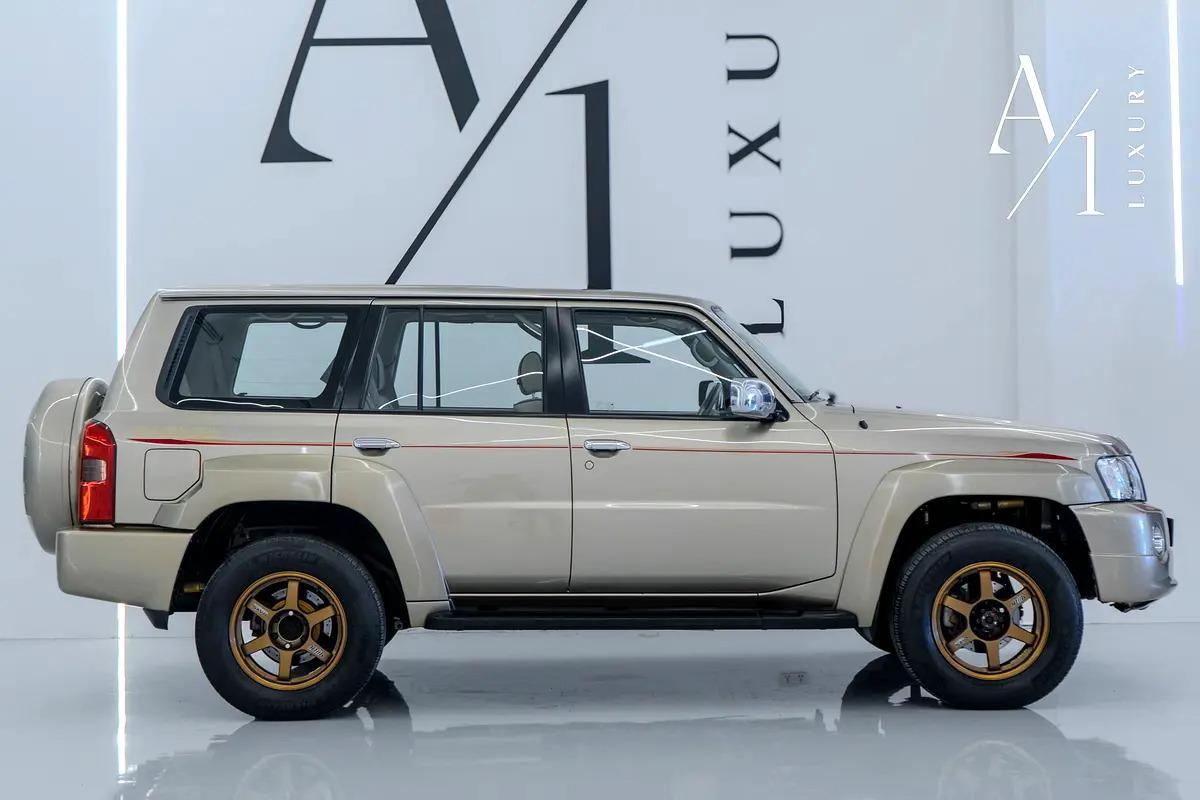 2009 Nissan Petrol Super Safari VTC V6, Fully Modified, Very Clean, Low Kms, GCC Specs-3-3