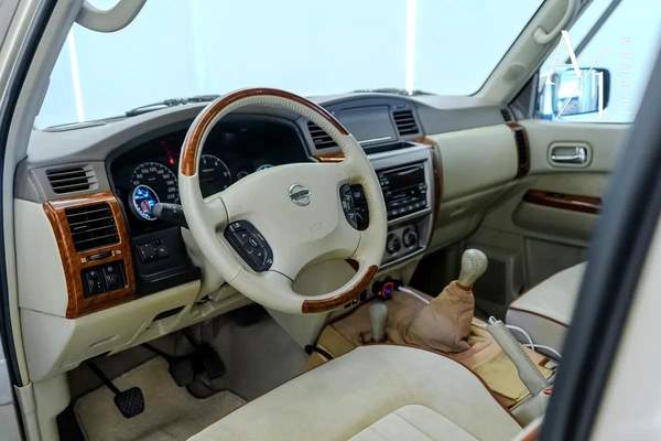 2009 Nissan Petrol Super Safari VTC V6, Fully Modified, Very Clean, Low Kms, GCC Specs