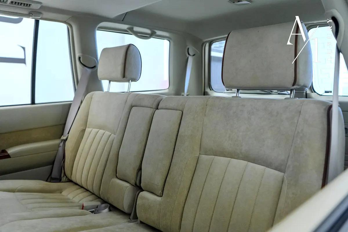 2009 Nissan Petrol Super Safari VTC V6, Fully Modified, Very Clean, Low Kms, GCC Specs-1-1