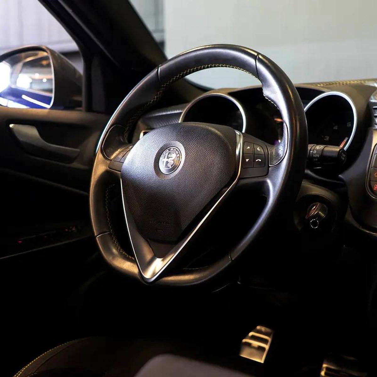 AED 669 P.M • 0% Downpayment • Alfa Romeo Giulietta Veloce • 1 Year Warranty-13-13