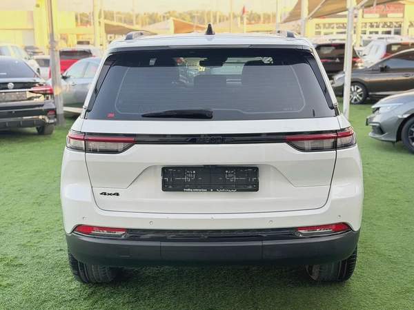 JEEP GRAND CHEROKEE—2024–GCC—FREE ACCIDENT—ORIGINAL PAINT—FULL SERVICE HISTORY —LOW MILAG—FULL OPTIO