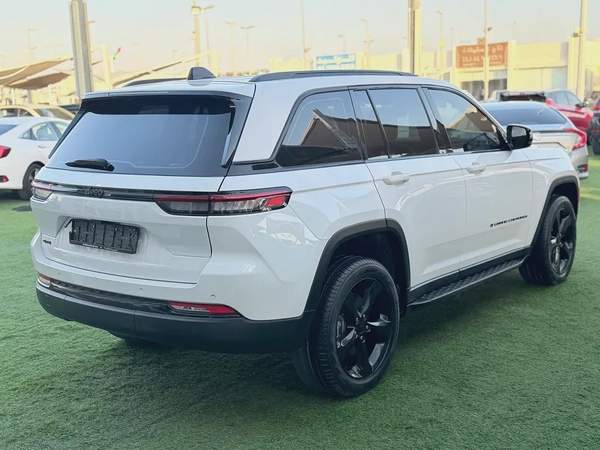 JEEP GRAND CHEROKEE—2024–GCC—FREE ACCIDENT—ORIGINAL PAINT—FULL SERVICE HISTORY —LOW MILAG—FULL OPTIO