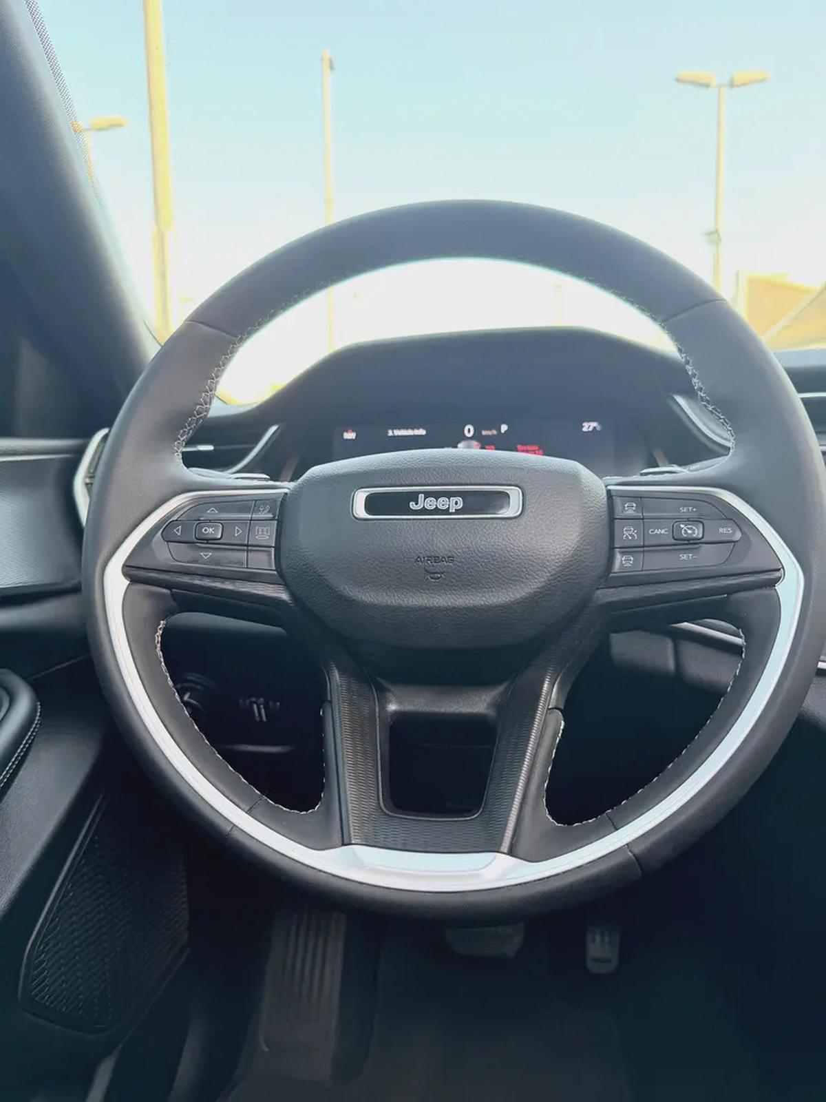 JEEP GRAND CHEROKEE—2024–GCC—FREE ACCIDENT—ORIGINAL PAINT—FULL SERVICE HISTORY —LOW MILAG—FULL OPTIO-9-9