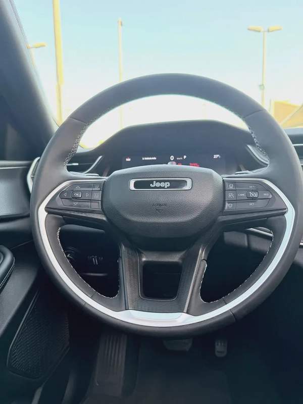 JEEP GRAND CHEROKEE—2024–GCC—FREE ACCIDENT—ORIGINAL PAINT—FULL SERVICE HISTORY —LOW MILAG—FULL OPTIO