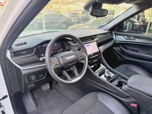 JEEP GRAND CHEROKEE—2024–GCC—FREE ACCIDENT—ORIGINAL PAINT—FULL SERVICE HISTORY —LOW MILAG—FULL OPTIO