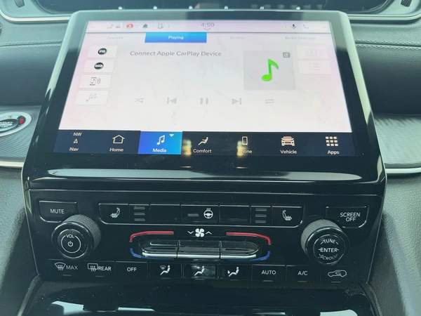 JEEP GRAND CHEROKEE—2024–GCC—FREE ACCIDENT—ORIGINAL PAINT—FULL SERVICE HISTORY —LOW MILAG—FULL OPTIO