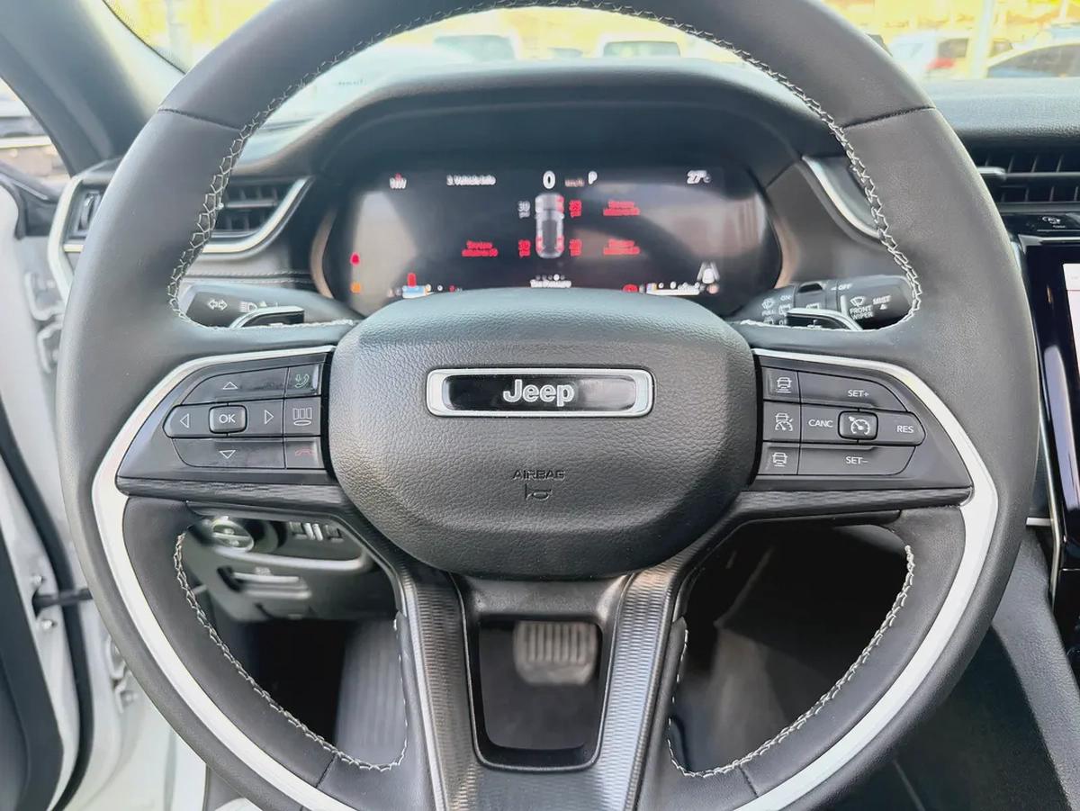 JEEP GRAND CHEROKEE—2024–GCC—FREE ACCIDENT—ORIGINAL PAINT—FULL SERVICE HISTORY —LOW MILAG—FULL OPTIO-16-16
