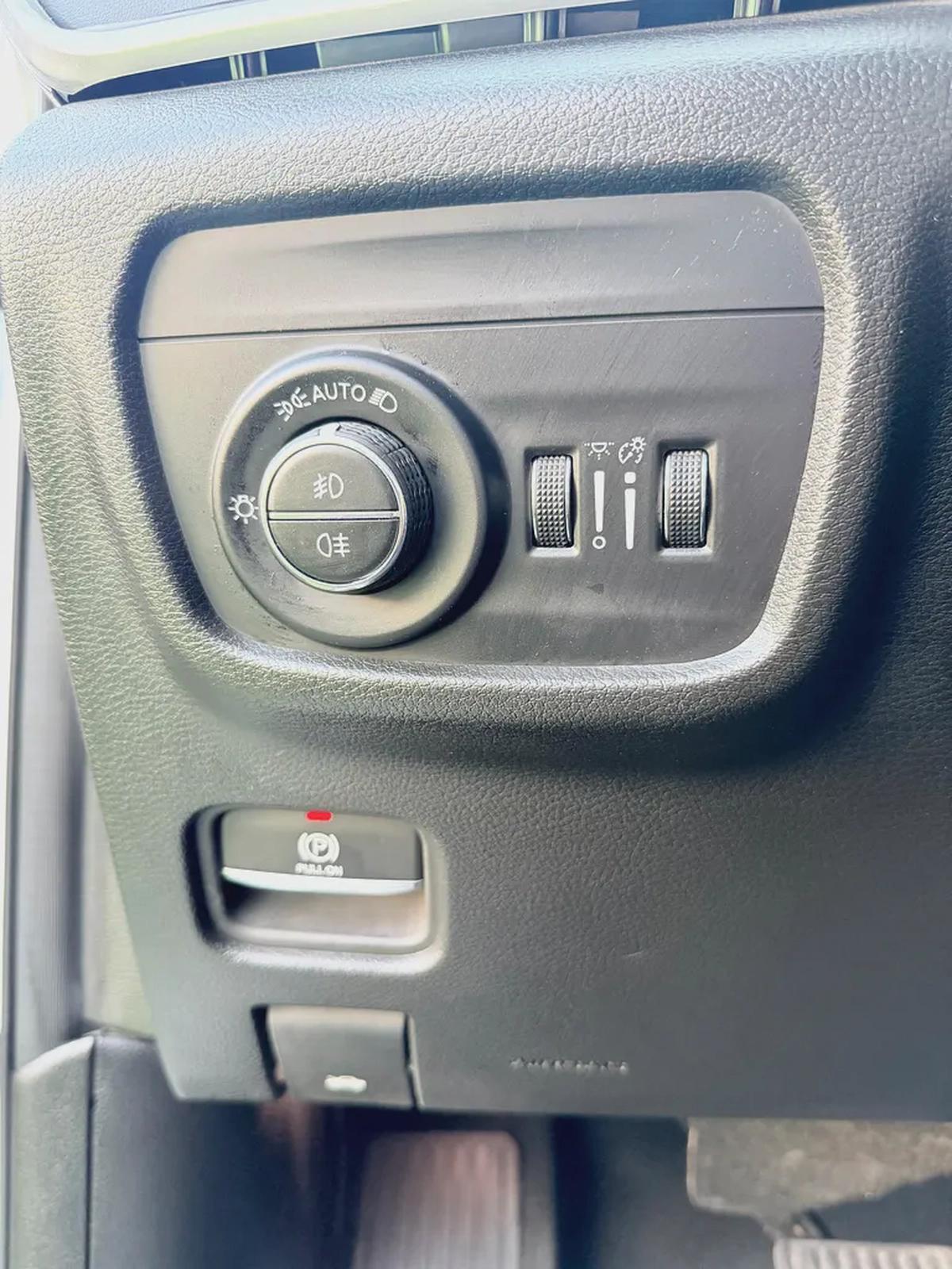 JEEP GRAND CHEROKEE—2024–GCC—FREE ACCIDENT—ORIGINAL PAINT—FULL SERVICE HISTORY —LOW MILAG—FULL OPTIO-17-17