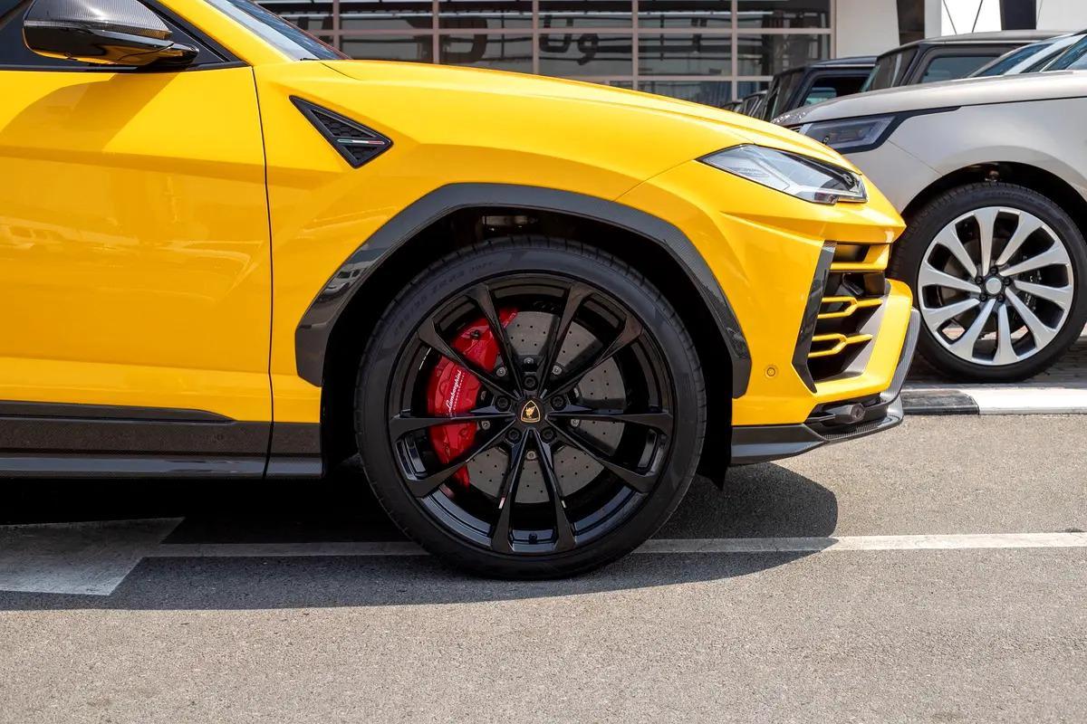Lamborghini Urus | 2021 | 13,500Km | Under warranty-19-19