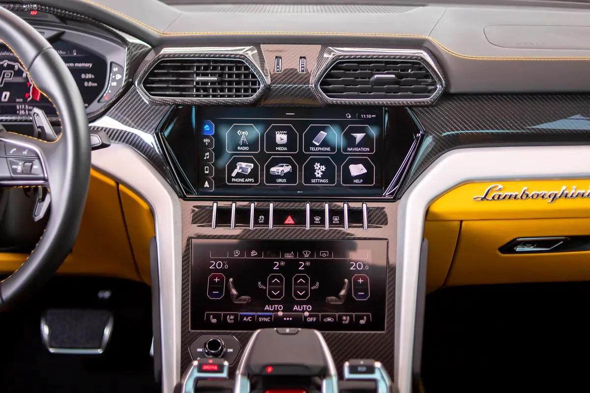 Lamborghini Urus | 2021 | 13,500Km | Under warranty-18-18