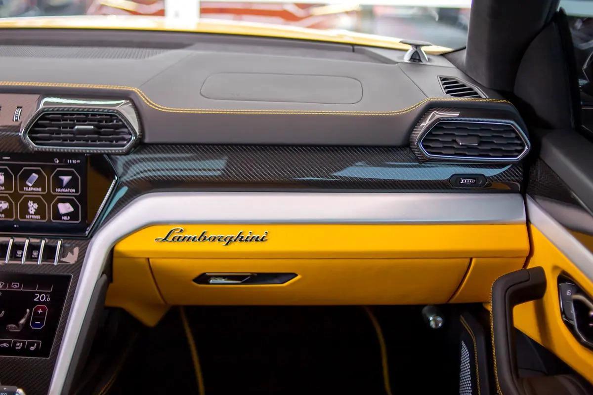 Lamborghini Urus | 2021 | 13,500Km | Under warranty-2-2