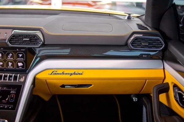 Lamborghini Urus | 2021 | 13,500Km | Under warranty