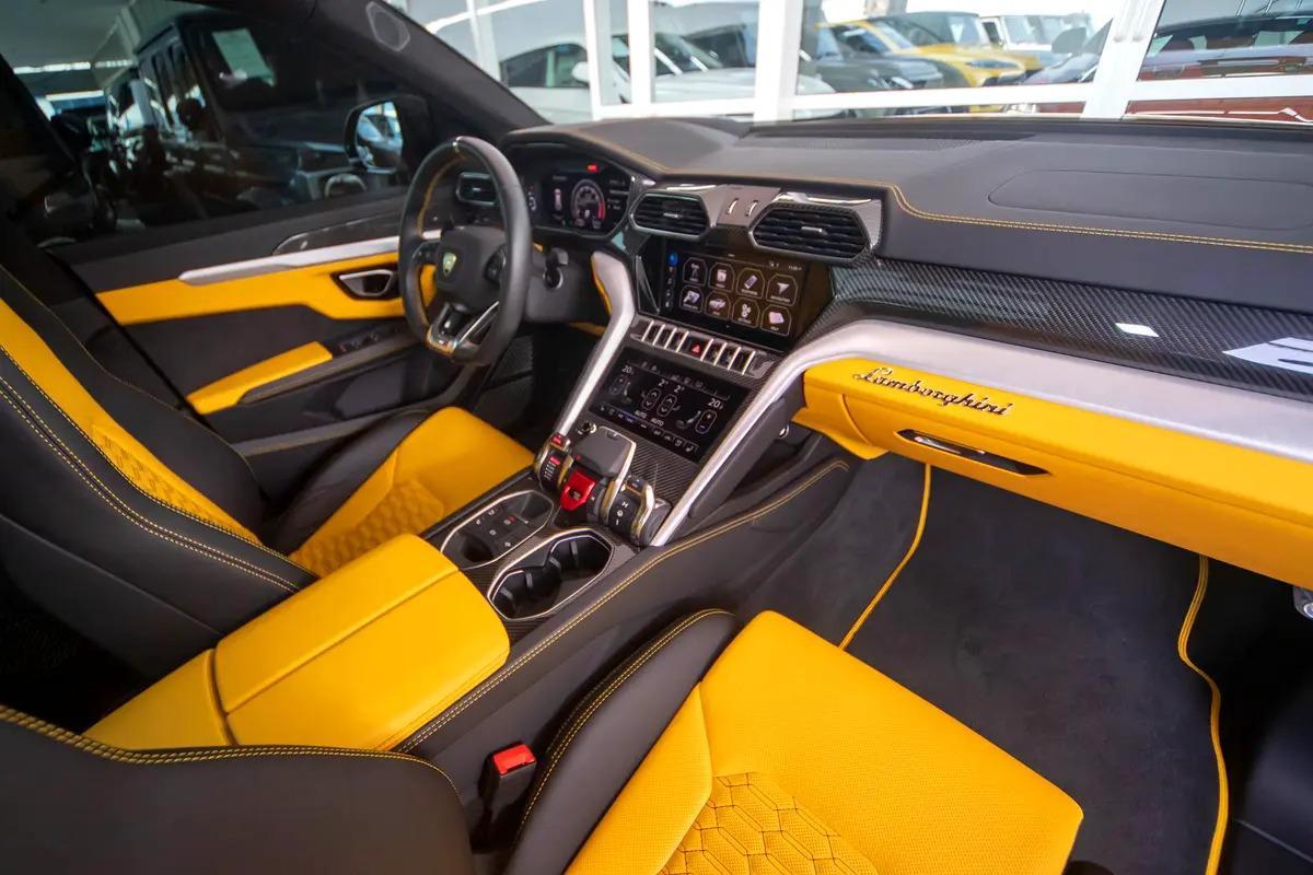 Lamborghini Urus | 2021 | 13,500Km | Under warranty-4-4