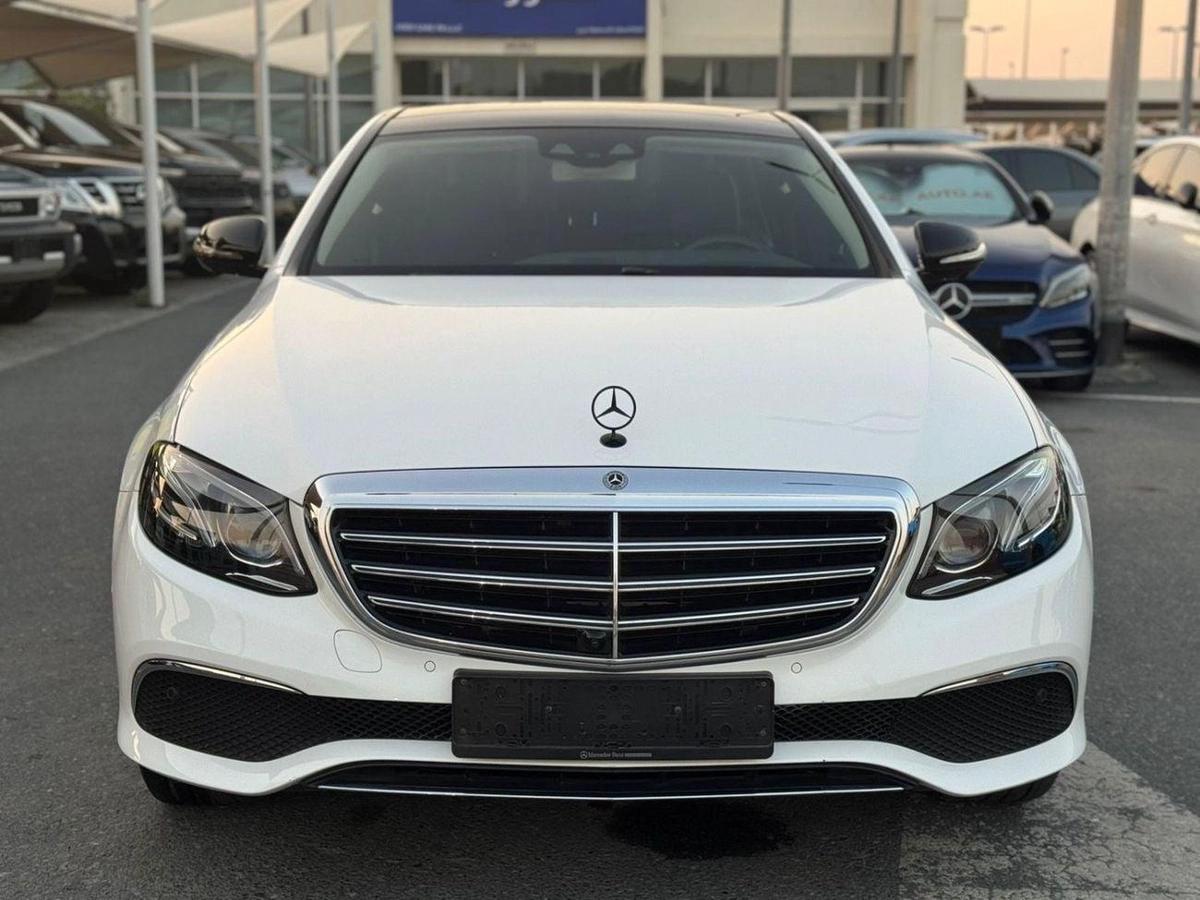 Mercedes-Benz E300 Premium 2.0L-1-1