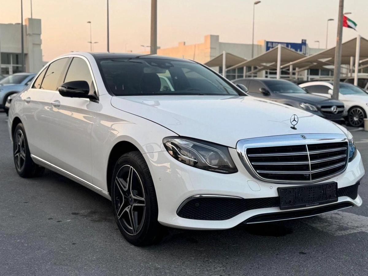 Mercedes-Benz E300 Premium 2.0L-2-2