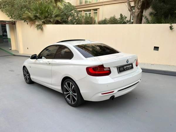 Gulf Specs 2014 BMW 220i SPORT COUPE 2.0Litre Turbo-Charged Top