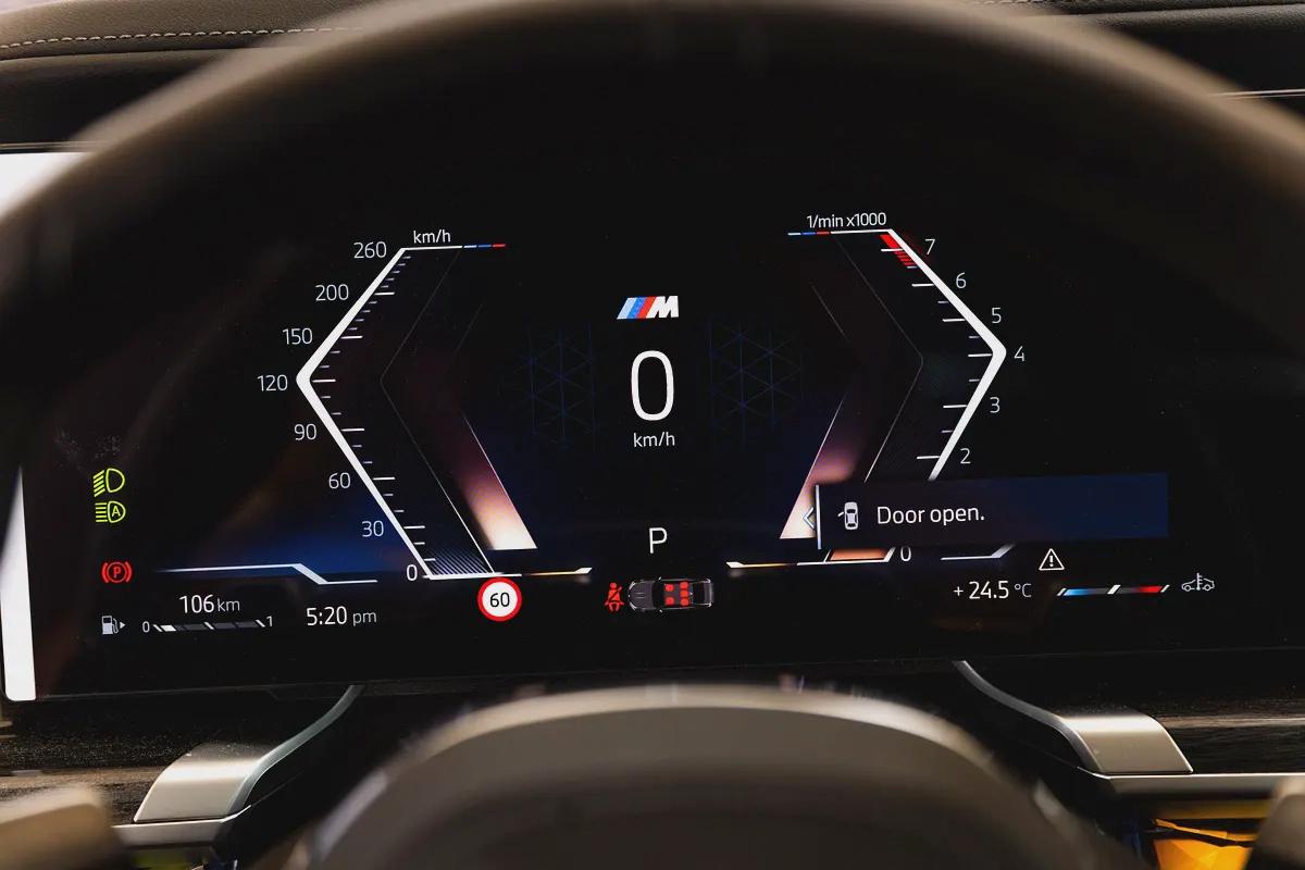 BMW 740i M Sport Individual – 2026 | GCC | Only 2,141 KM | AED 449,000-7-7