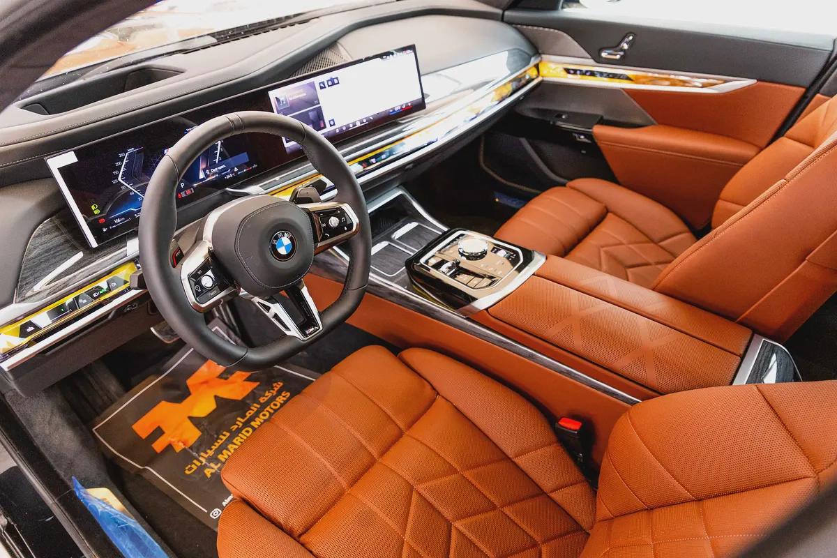 BMW 740i M Sport Individual – 2026 | GCC | Only 2,141 KM | AED 449,000-9-9