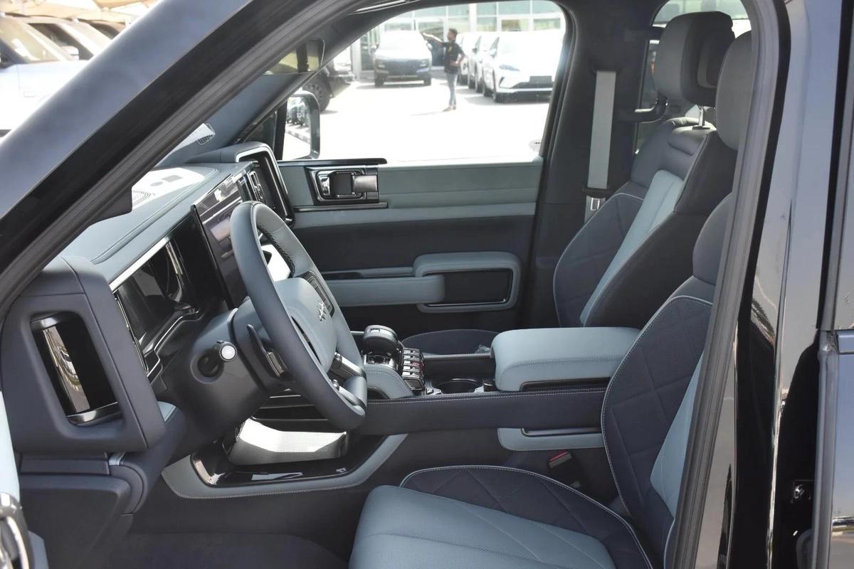 BYD LEOPARD 5 ULTRA 2025 | BLACK-10-10