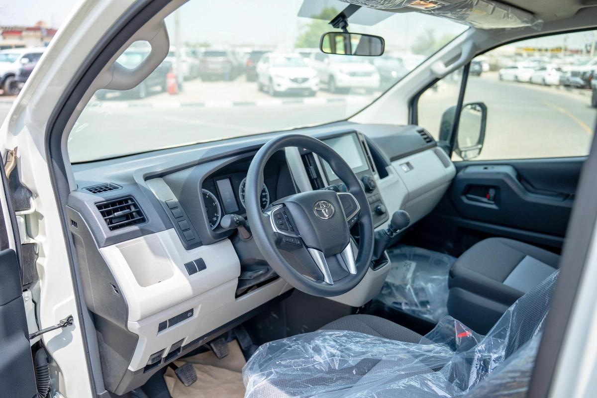 TOYOTA HIACE 2.8L 2025-19-19