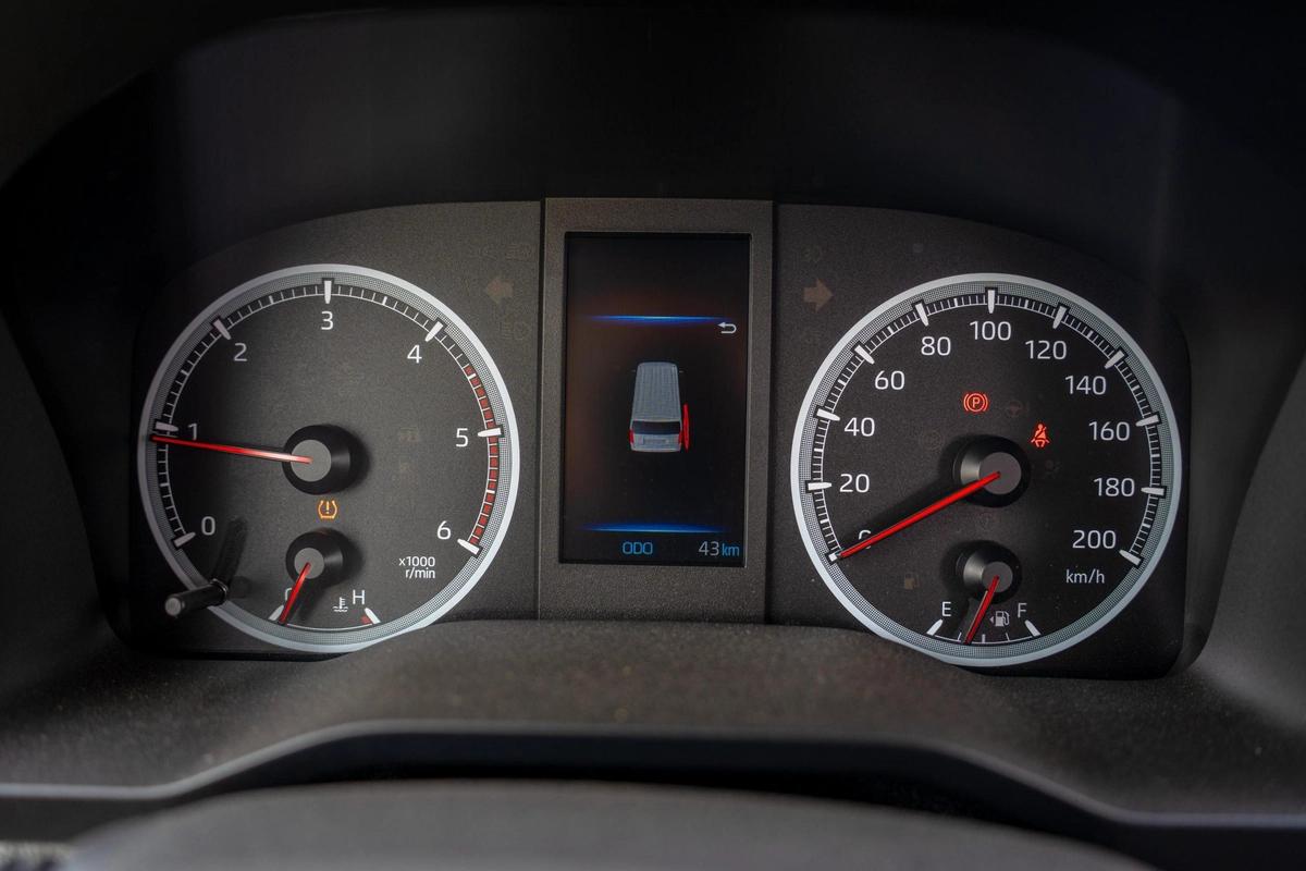 TOYOTA HIACE 2.8L 2025-16-16