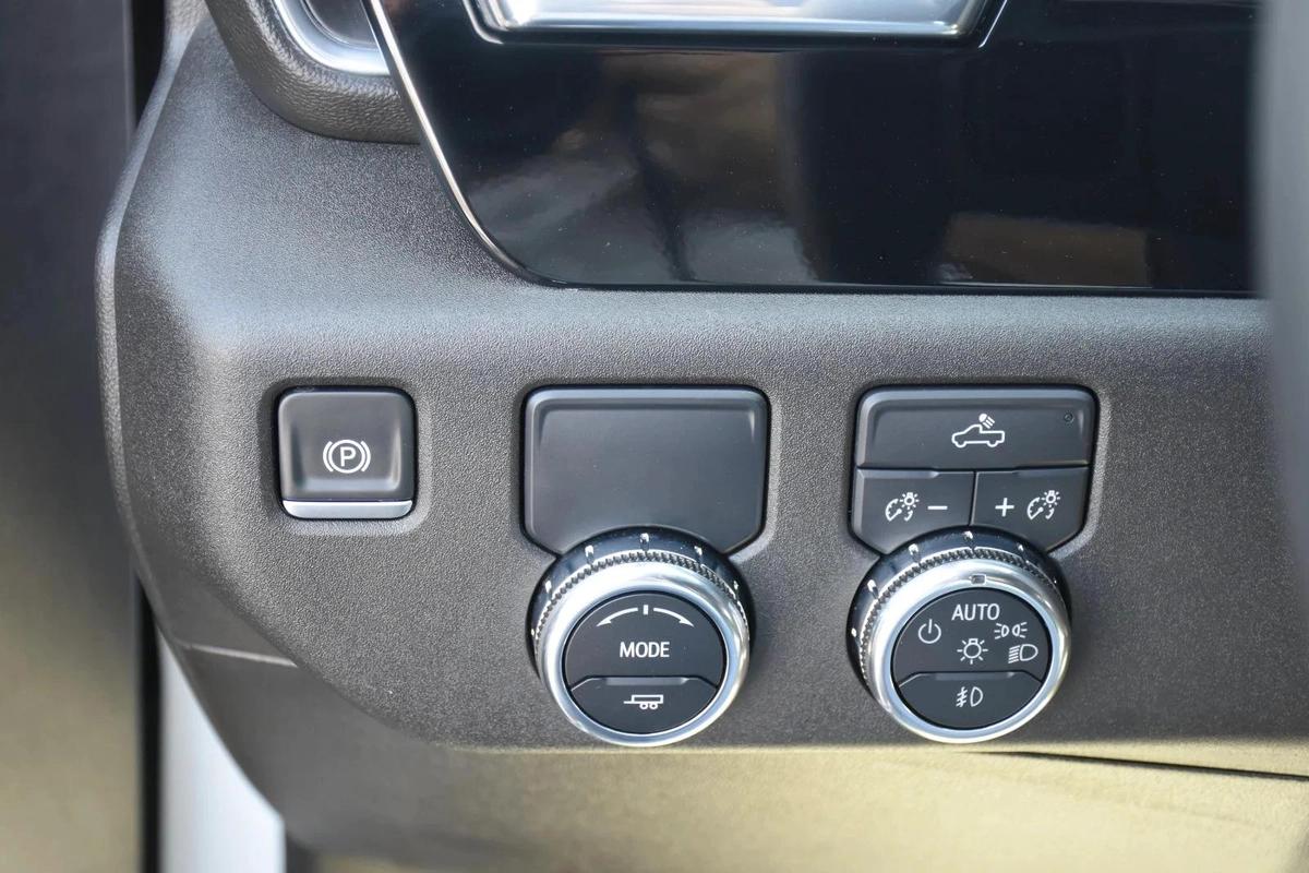 GMC SIERRA ELEVATION 2025 | WHITE-19-19