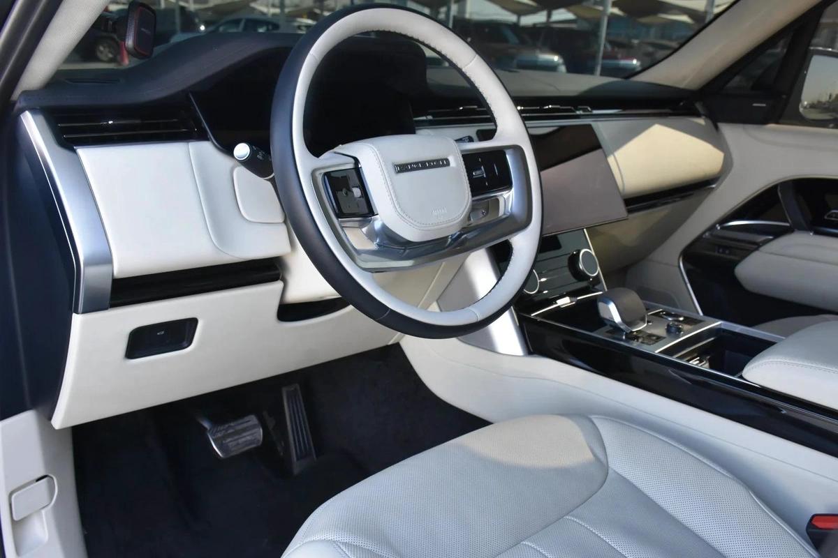 LAND ROVER RANGE ROVER SE 2023 | BLACK-18-18