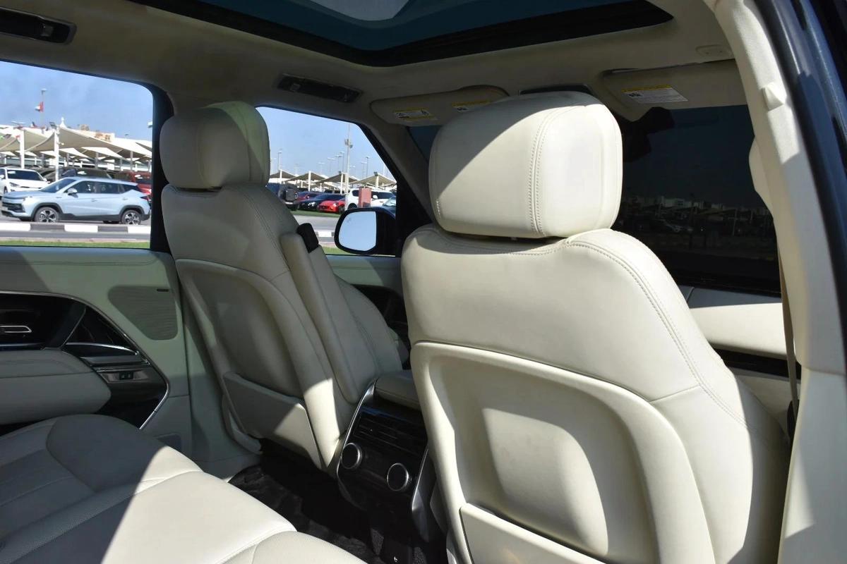 LAND ROVER RANGE ROVER SE 2023 | BLACK-4-4
