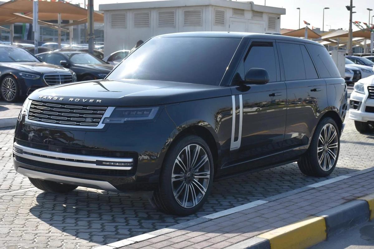 LAND ROVER RANGE ROVER SE 2023 | BLACK-0-0