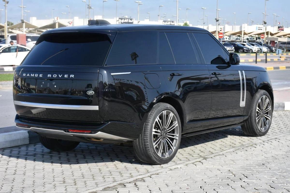 LAND ROVER RANGE ROVER SE 2023 | BLACK-11-11