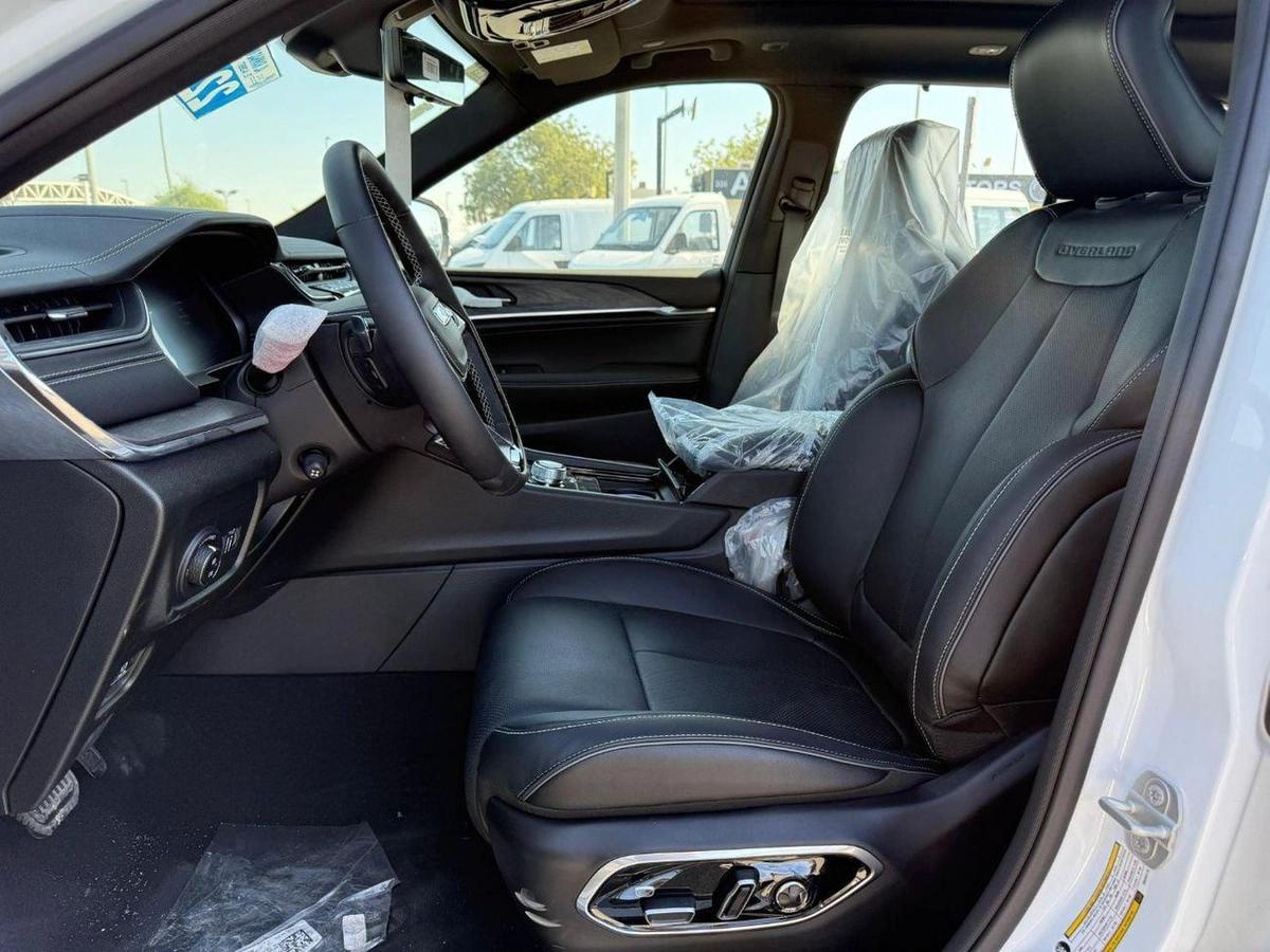 Jeep Grand Cherokee EXPORT PRICE - Grand Cherokee Overland 3.6L-9-9