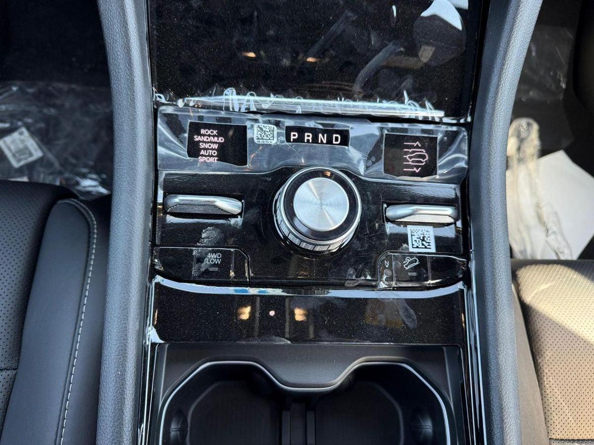 Jeep Grand Cherokee EXPORT PRICE - Grand Cherokee Overland 3.6L-15-15