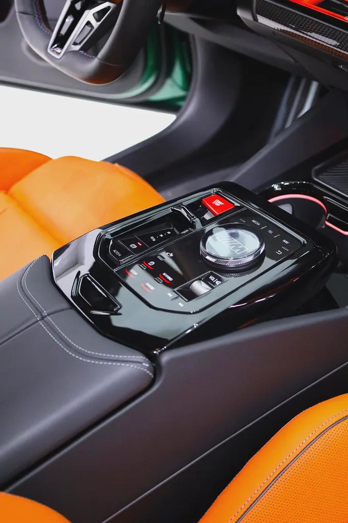 BMW M5 GCC +FULL CARBON MANHART KIT +AGENCY WARRANTY TILL 2031 +AKRAPOVIC EXHAUST+ HRE FORGED WHEELS-6-6