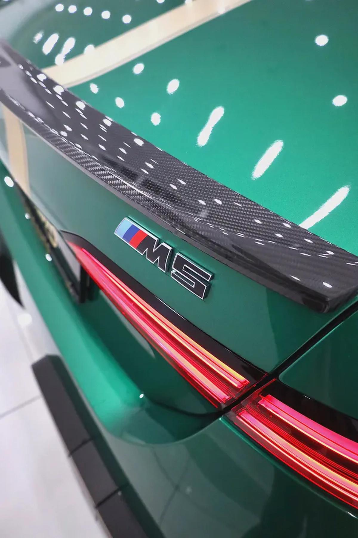 BMW M5 GCC +FULL CARBON MANHART KIT +AGENCY WARRANTY TILL 2031 +AKRAPOVIC EXHAUST+ HRE FORGED WHEELS-19-19