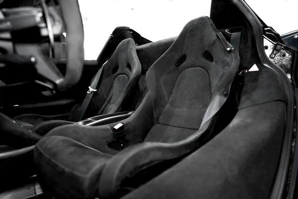 MCLAREN 765 LT SPIDER | FULL CARBON INT/ EXT | HRE FORGED WHEELS | VERY LOW MILEAGE