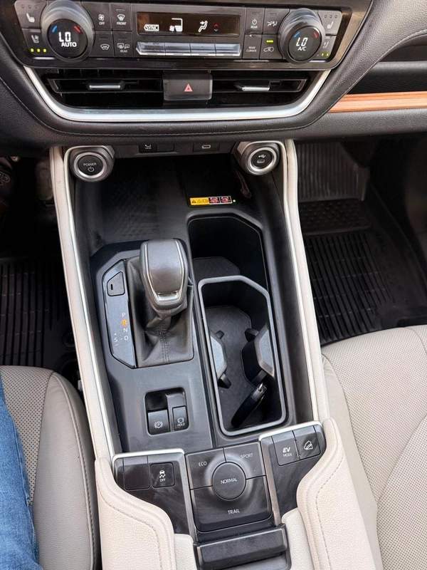 Toyota Grand Highlander Hybrid XLE Full option panoramic, 360 camera 2024